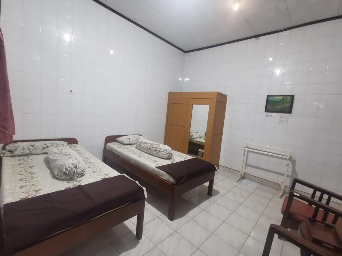 Hotel Paviljoen 수라바야 외부 사진